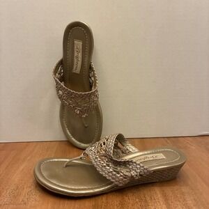 Brighton Lagoon Gold Metallic Thong Wedge Sandals Braided Straps Beaded Size 8M